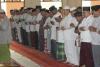 Jelaskan Keutamaan Shalat Berjamaah Dibandingkan Shalat Munfarid (sendiri)