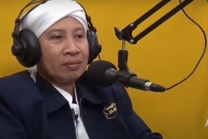 Hukum Sedekah Kepada Orang Tua Kandung