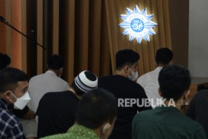 Bagaimana Pelaksanaan Shalat Tarawih 11 Rakaat