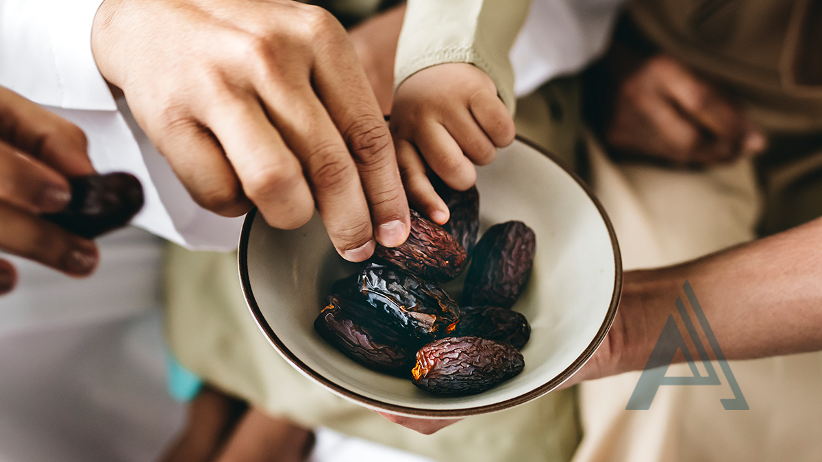 Hadis Bagi Makan Orang Berbuka Puasa. Menu Buka Puasa dan Sahur yang Disunnahkan Nabi