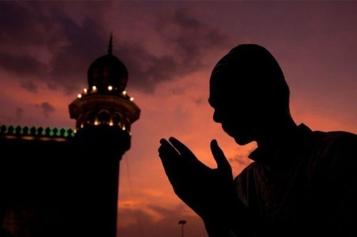 Apakah Wajib Keramas Sebelum Sholat Idul Adha. Bacaan Niat Mandi Sebelum Salat Idul Adha, Pahami Bedanya