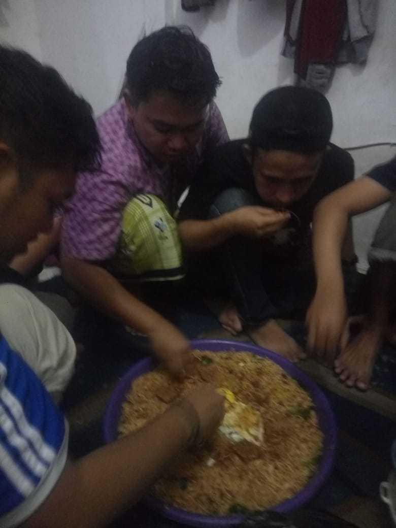 Waktu Berbuka Puasa Di Oya. Ini Menu Buka Andalan Anak Kos di Akhir Bulan