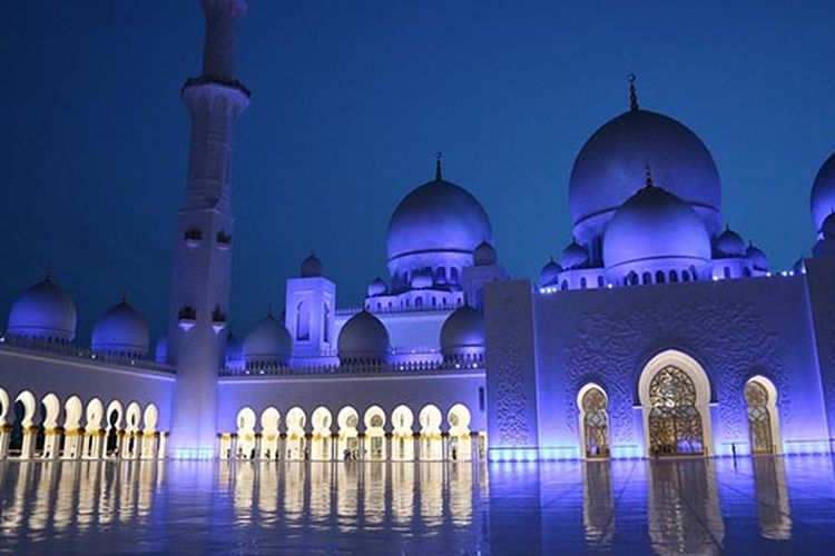 Perbedaan Sholat Jumat Sholat Idul Fitri Dan Sholat Idul Adha. Perbedaan antara Khutbah Jumat dengan Khutbah Idul Fitri