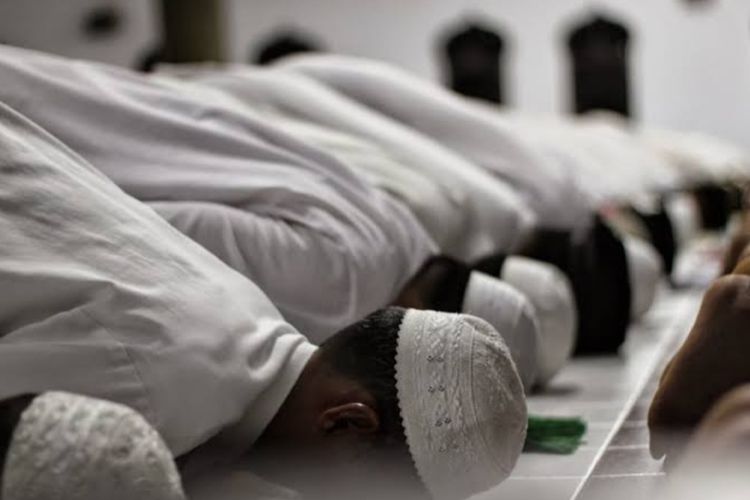 Keutamaan Shalat Subuh Tepat Waktu. 5 Keutamaan Sholat Subuh Tepat Waktu, Dijanjikan Surga hingga