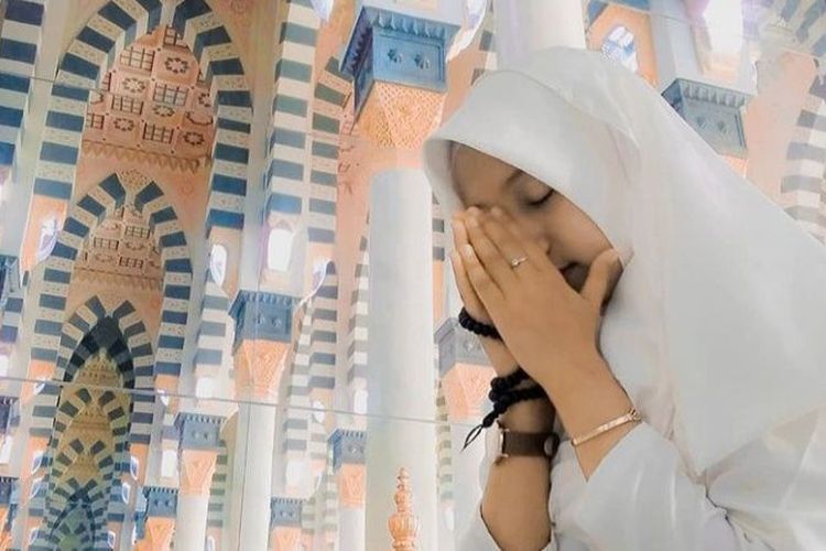 Hadis Perempuan Shalat Di Rumah. 10 Keutamaan dan Pahala untuk Kaum Wanita Melaksanakan