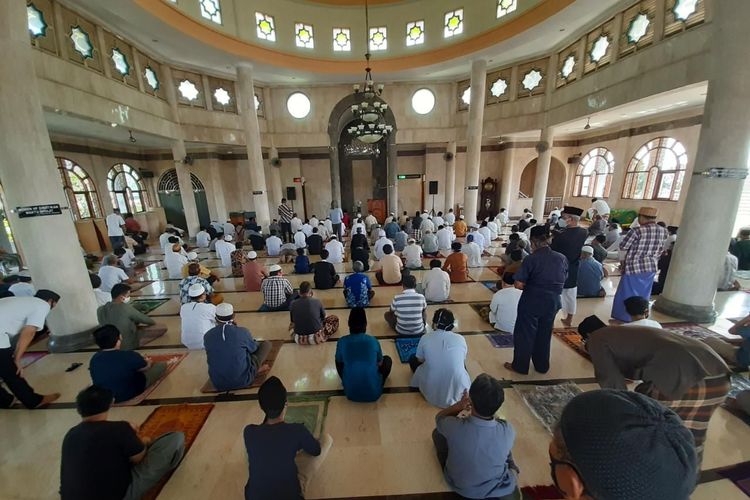 Jadwal Sholat Semarang 2020 Hari Ini. Jadwal Sholat Semarang dan Sekitarnya, Senin 14 Desember 2020