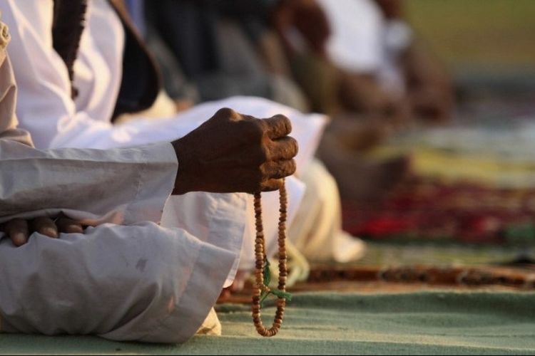 Amalan Dzikir Setelah Sholat Ashar. Cara Agar Rezeki Makin Lancar dengan Melakukan Amalan Dzikir