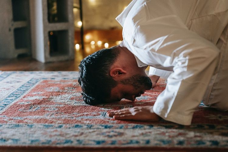 Doa Setelah Sholat Sunnah Nisfu Sya'ban. Bolehkah Sholat Nisfu Syaban Setelah Isya? Begini Waktu