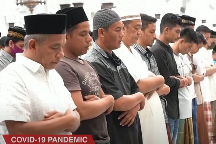 Apakah Shalat Sunnah Rawatib Harus Pindah Tempat. Ini Alasan Setelah Shalat Wajib Dianjurkan Bergeser Ketika Hendak