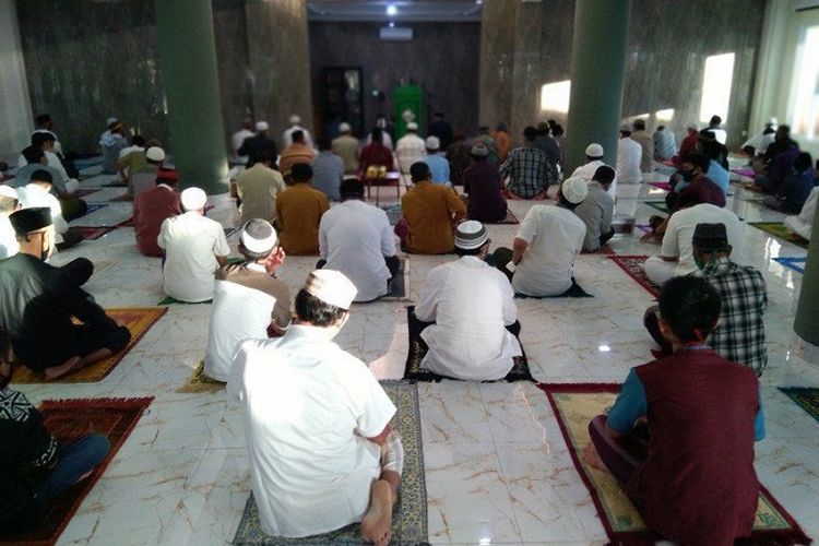 Amalan Idul Fitri Yang Dianjurkan Oleh Para Ulama. 7 Amalan yang Dilakukan Sebelum Sholat Idul Fitri yang Dianjurkan