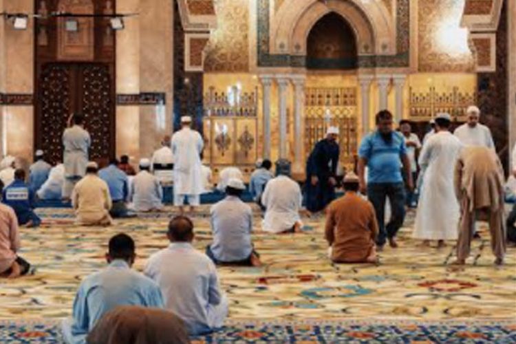 Berapa Rakaat Sholat Qiyamul Lail. Sholat Tahajud Berapa Rakaat? Ini Keutamaan Sholat Tahajud atau