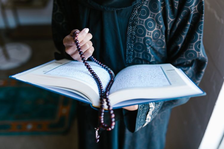 Apakah Benar Shalat Tahajud Bisa Mengabulkan Doa. Doa Setelah Sholat Tahajud Agar Cepat Dikabulkan Allah, Lengkap