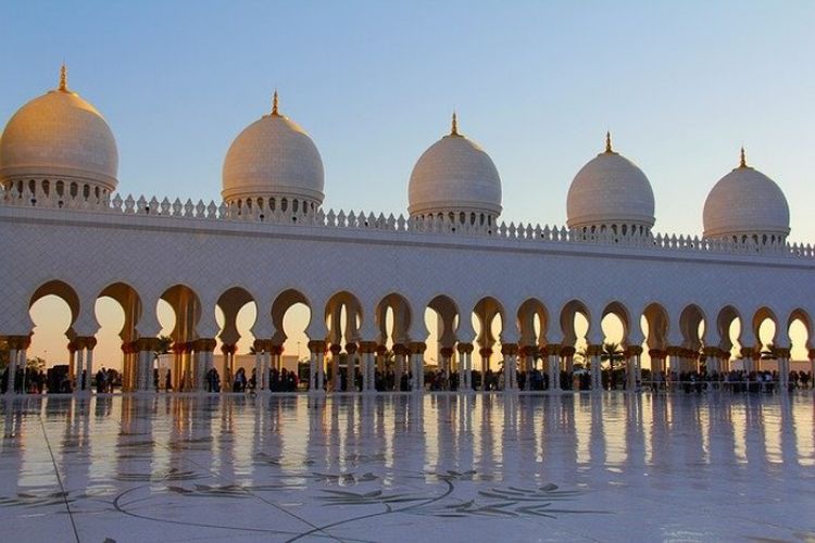 Apa Keutamaan Shalat Tarawih. Keutamaan Sholat Sunnah Tarawih Pada Malam Pertama Hingga