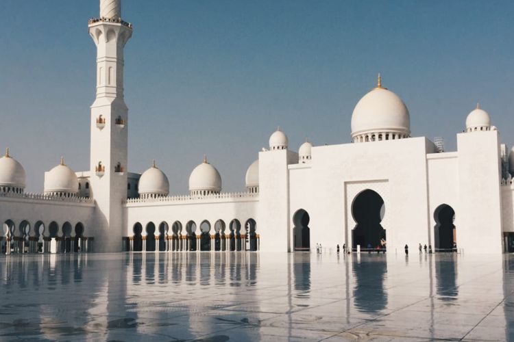 Syarat Shalat Jum'at Bagi Wanita. Hukum Wanita Mengikuti Sholat Jumat, Begini Penjelasannya