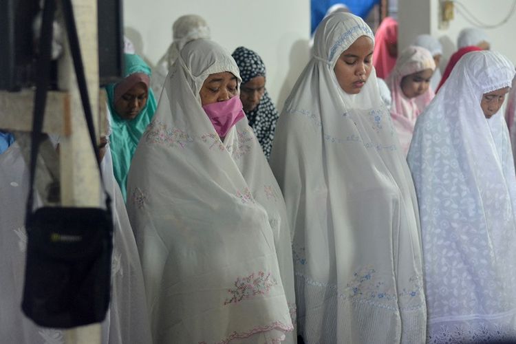 Niat Sholat Idul Fitri Tulisan Arab. Tata Cara dan Niat Sholat Idul Adha 2021 dalam Bahasa Arab