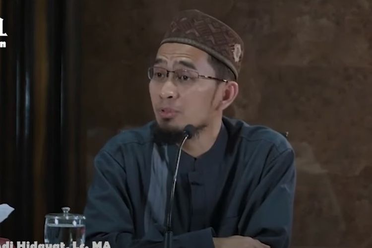 Shalat Berjamaah Imam Tidak Bersuara. Kenapa Sholat Dzuhur dan Sholat Ashar Tidak Bersuara? Berikut