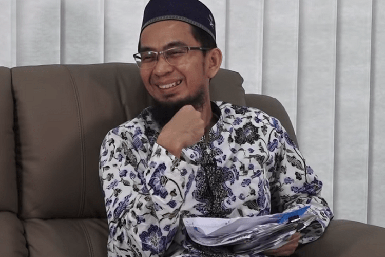 Cara Sholat Yg Benar Ustadz Adi Hidayat. Tata Cara Wudhu yang Benar Menurut UAH, Ustadz Adi Hidayat