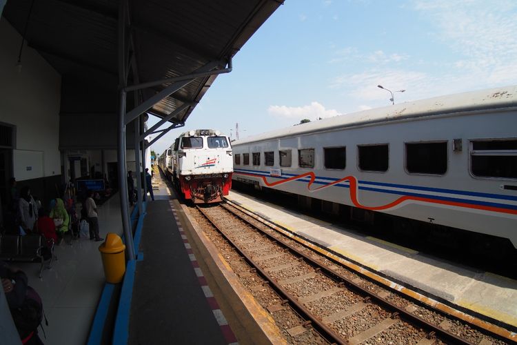 Jadwal Sholat Malang Bulan September 2021. Jadwal Perjalanan Kereta Api di September 2021