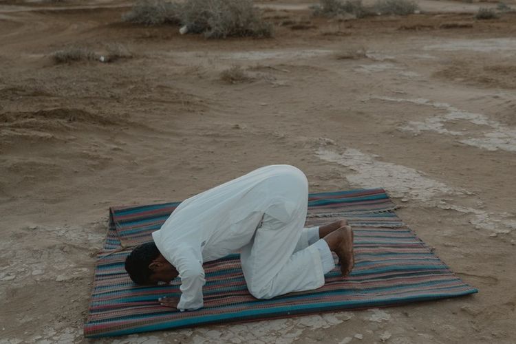 Bacaan Sholat Yang Benar Menurut Ustadz Adi Hidayat. Begini Tata Cara Sujud Sahwi yang Benar Menurut Ustadz Adi