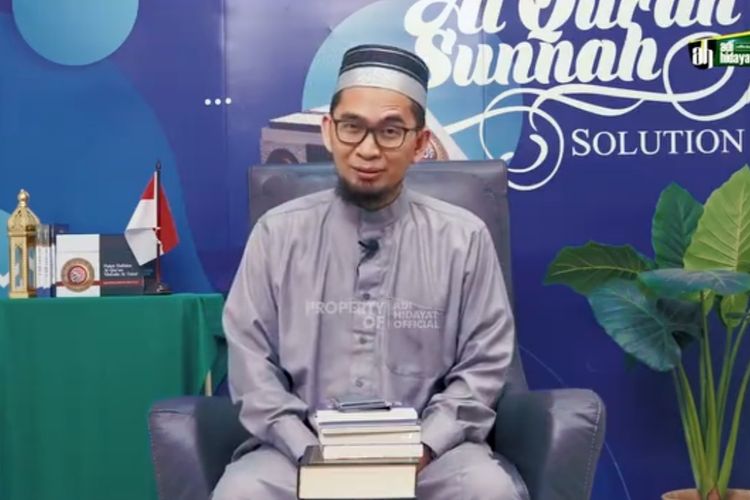 Gerakan Shalat Ustadz Adi Hidayat. Gerakan Sujud yang Dilarang oleh Nabi Muhammad SAW Menurut