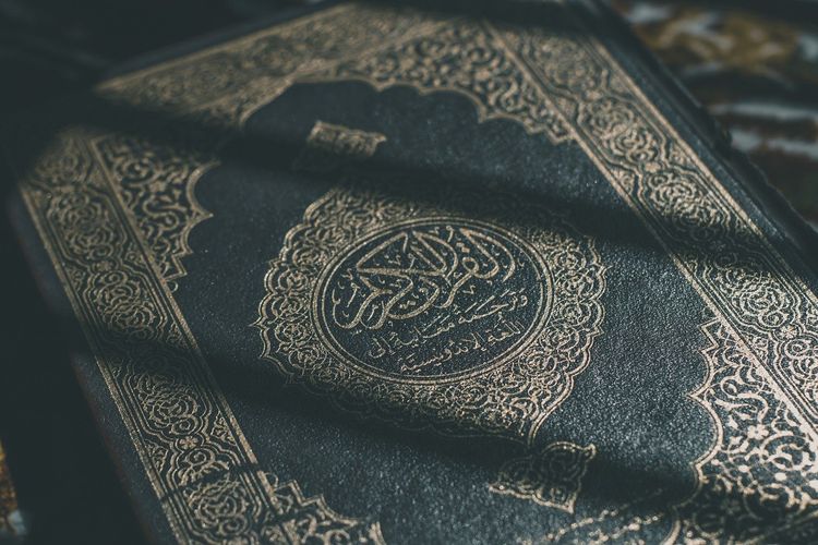 Riba Dalam Surah Al Baqarah. Berikut Penjelasan Larangan Riba Dalam Al-Qur'an Surah Al-Baqarah