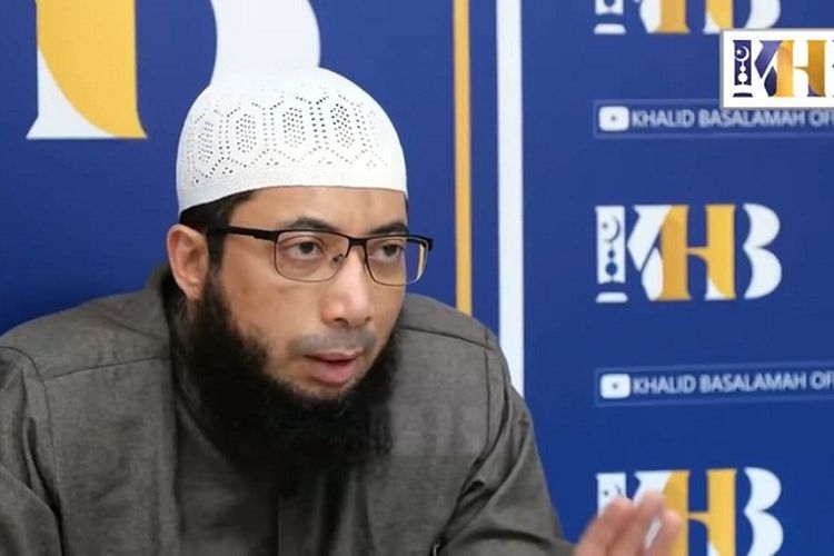 Bacaan Dzikir Setelah Sholat Ustadz Khalid Basalamah. Baca Dzikir Pendek Ini Sekali Saja, jika Ingin Dituntun Rasulullah