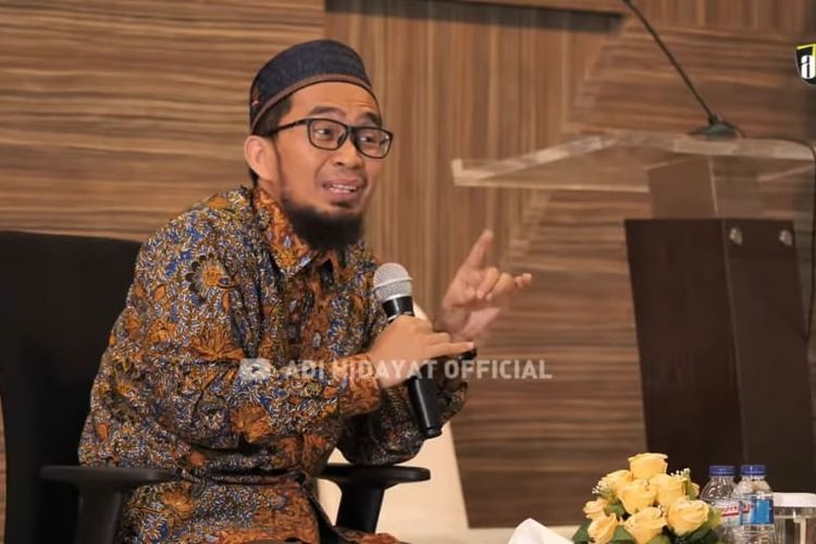 Adi Hidayat Tentang Puasa Rajab. Waspadai Hadits Palsu Tentang Ibadah 'Tertentu' di Bulan Rajab