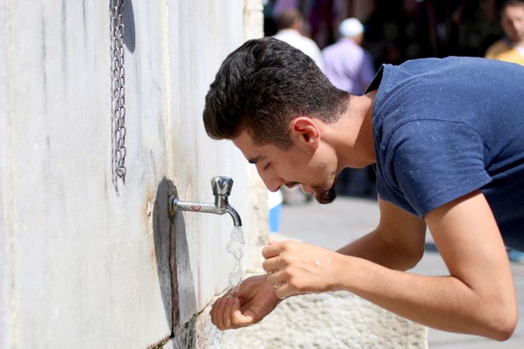 Arti Mimpi Sholat Di Tempat Yang Kotor. 12 Arti Mimpi Wudhu Yang Jarang Diketahui Umat Muslim, Nomor