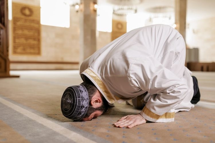 Bagaimana Cara Mengerjakan Salat Tarawih Dengan Jumlah 8 Rokaat. Panduan Sholat Tarawih 8 Rakaat Dan Witir 3 Rakaat 1 Salam