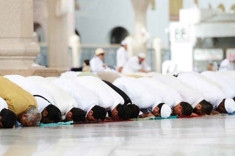 Kapan Terakhir Shalat Tarawih. Inilah Keutamaan dan Fadilah Shalat Tarawih di Hari Pertama