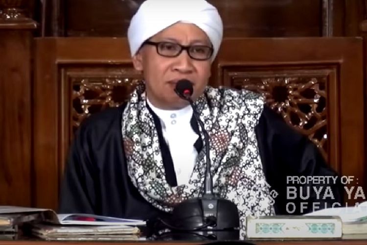 Apakah Sholat Dzuhur Di Hari Jum'at Harus Menunggu Sholat Jum'at Selesai. Apakah Saat Jumat Sholat Dzuhur Bagi Perempuan Harus