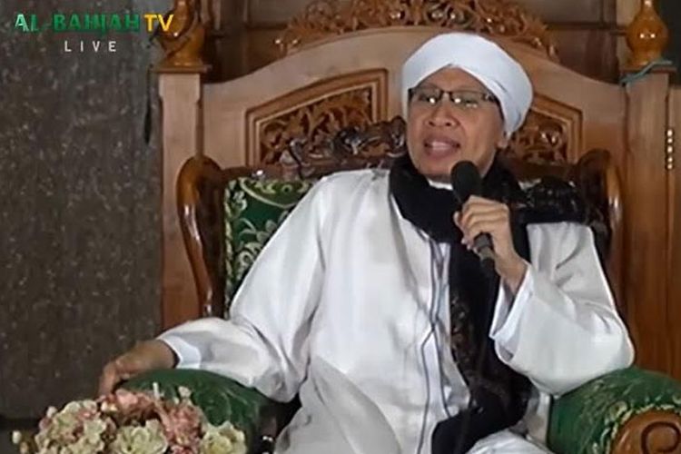 Bacaan Sholat Yang Wajib Dibaca. 5 Bacaan Sholat yang Wajib Dibaca saat Sholat, Buya Yahya