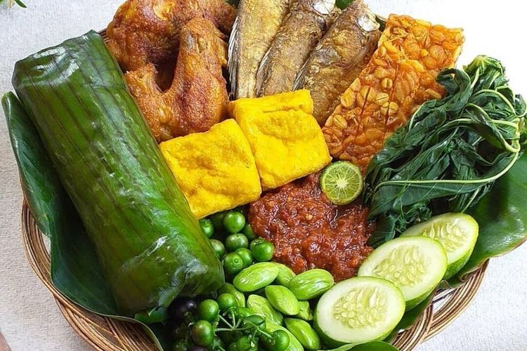 Menu Berbuka Puasa Selain Nasi. Nasi Timbel Khas Sunda, Menu Berbuka Puasa Rumahan yang