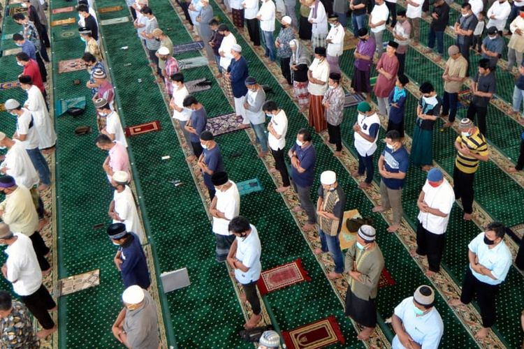 Berapa Rakaat Shalat Idul Adha. Tata Cara Shalat Idul Adha, Berapa Jumlah Takbir Rakaat Pertama