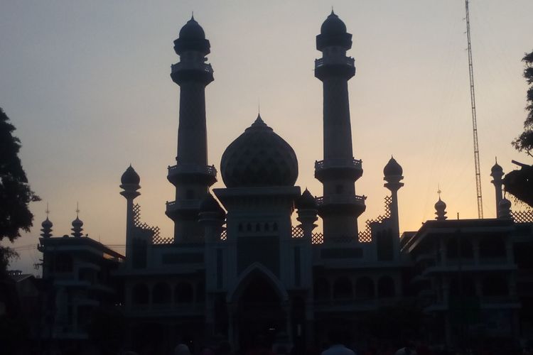 Jadwal Sholat Kota Semarang Agustus 2020. Jadwal Sholat Kota Malang dan Sekitarnya, Minggu 22 Agustus 2021