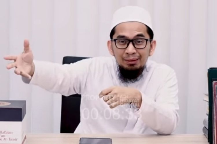 Bacaan Sholat Yang Benar Menurut Ustadz Adi Hidayat. Ustadz Adi Hidayat Membongkar Cara Berdoa saat Sujud yang