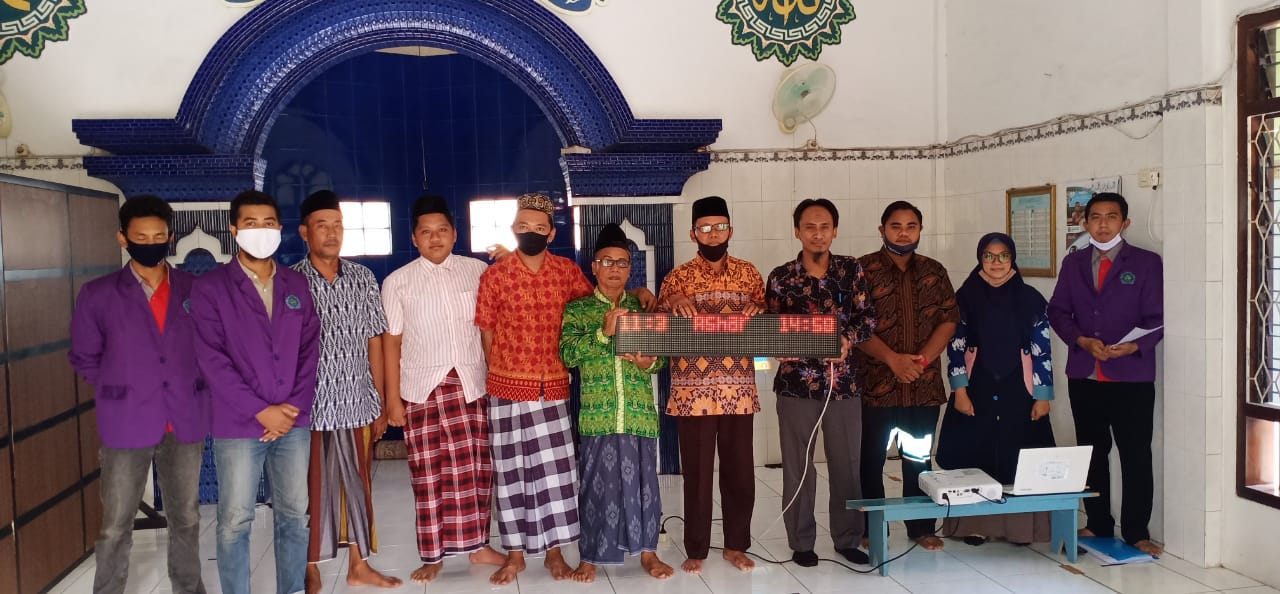 Jam Digital Waktu Sholat Gresik. Mahasiswa Universitas Qomaruddin Beri Bantuan Jam Waktu