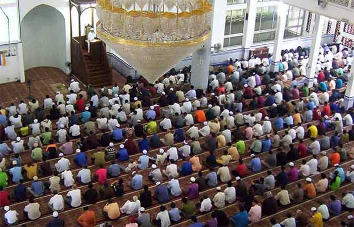 Niat Sholat Jumat Berjamaah Di Masjid. Sholat Jumat: Tata Cara, Bacaan, Niat dan Keutamaan