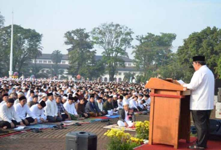 Niat Sholat Ied Dan Artinya. Niat Sholat Idul Fitri, Bacaan, Tata Cara, Mandi dan Sunnah Lainnya