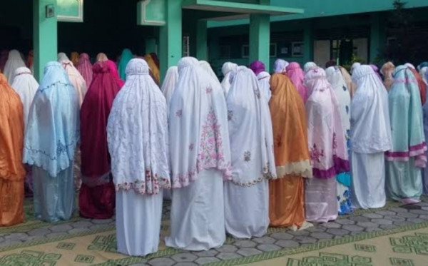 Waktu Sholat Dhuha Untuk Daerah Jember. Penguatan Nilai-Nilai Karakter Melaluli Pembiasaan Sholat Dhuha