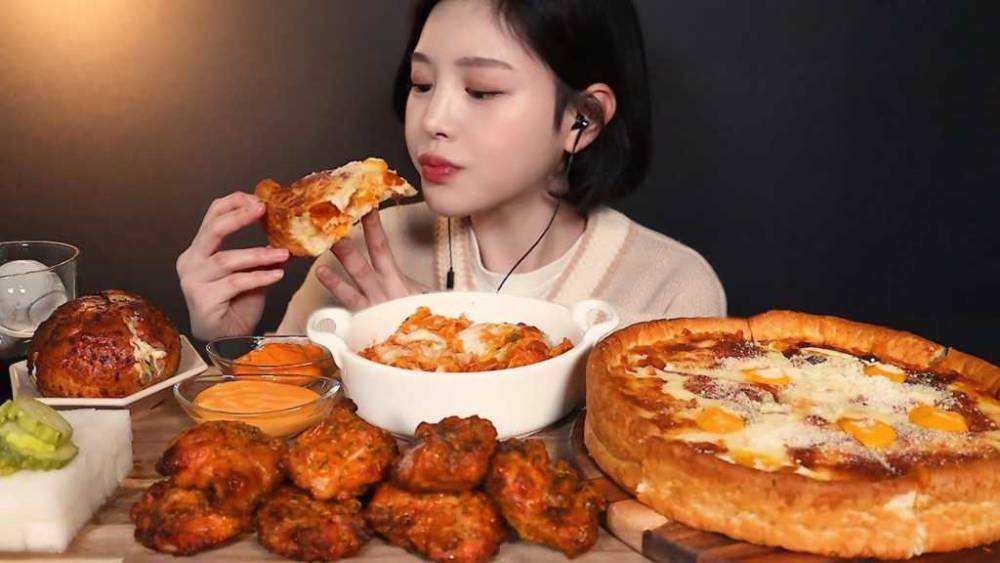 Hukum Melihat Makanan Saat Puasa. Hukum Menonton Mukbang saat Puasa Ramadhan