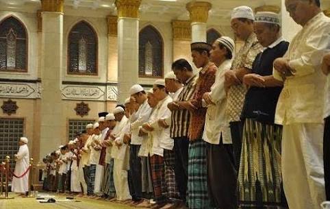 Sholat Sunah Yg Dikerjakan Berjamaah. Tujuh Salat Sunah yang Dianjurkan Berjamaah