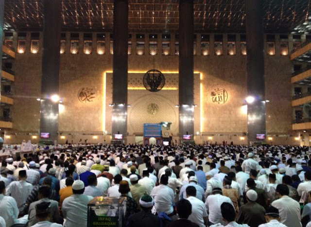 Shalat Tahiyatul Masjid Saat Khutbah Jumat. Hukum Salat Tahiyatul Masjid ketika Khutbah sedang Berlangsung