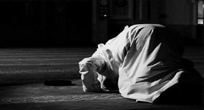 Cara Qodho Sholat Ashar Dan Magrib. Niat Lengkap Qadha Shalat Disertai Latin dan Terjemahan