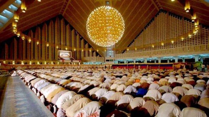 Perbedaan Sholat Tahajud Dan Witir. Salat Witir atau Salat Tahajud, Mana yang Lebih Utama? Bisakah