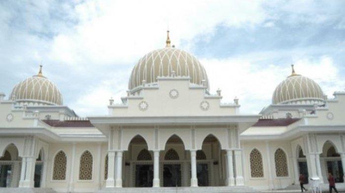 Jam Sholat Jumat Di Lhokseumawe. Daftar Khatib Jumat 23 April 2021 di Masjid Aceh Utara