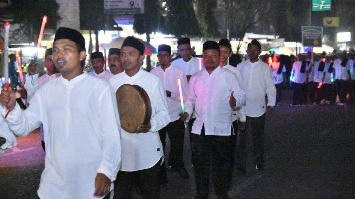 Takbir Sebelum Shalat Idul Fitri. Idul Fitri Segera Tiba, Ternyata Inilah Hukum Takbir dan Malam