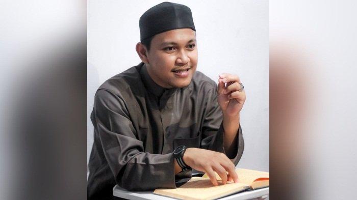 Sedekah Jariyah Atas Nama Orang Yang Sudah Meninggal. Begini Hukum Bersedekah Atas Nama Orang yang sudah