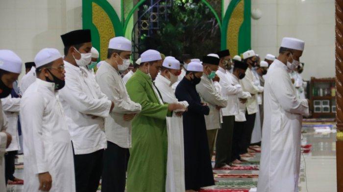 Niat Sholat Sunnah Qobliyah Ashar. Niat dan Tata Cara Shalat Qobliyah Ashar, Buya Yahya Ungkap