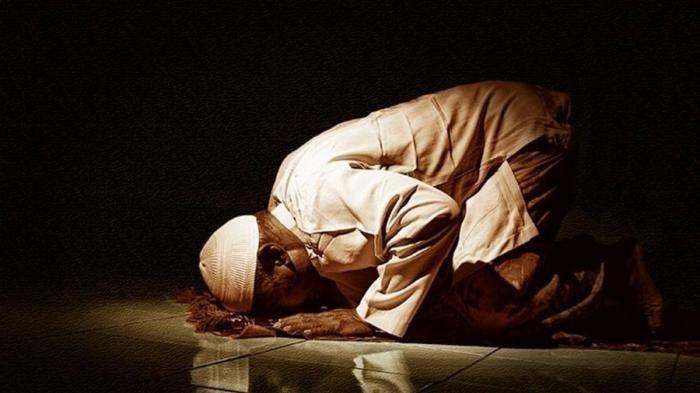 Sholat Malam Tahun Baru Islam. BACAAN Niat Sholat Taubat Jelang 1 Suro 2021, Sambut Tahun